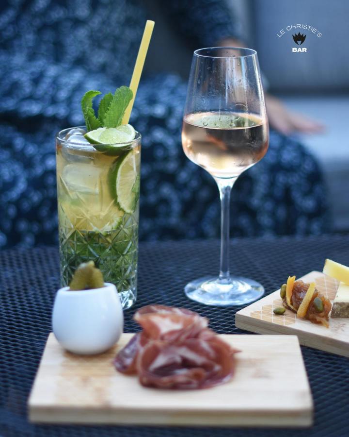 Le Boeuf Couronne - Hotel & Restaurant Chartres- Logis Hotels エクステリア 写真