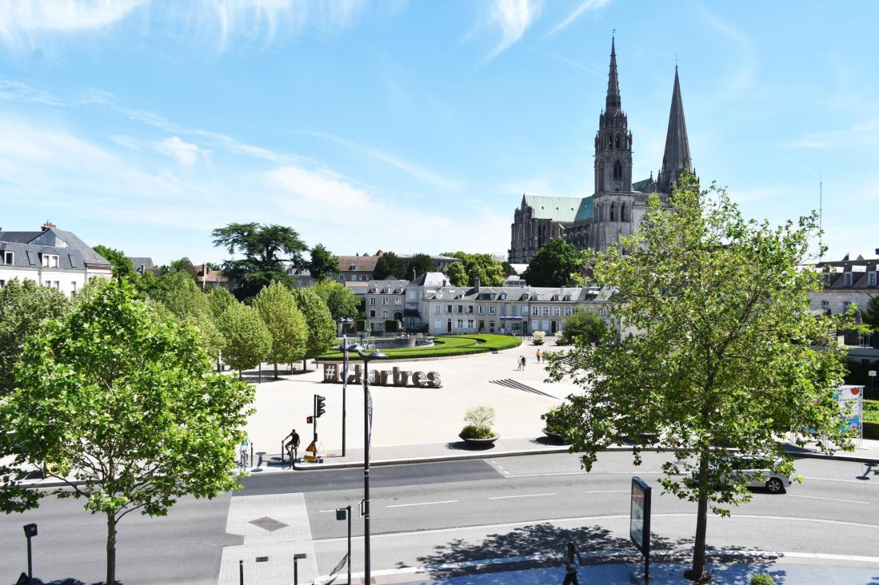 Le Boeuf Couronne - Hotel & Restaurant Chartres- Logis Hotels エクステリア 写真