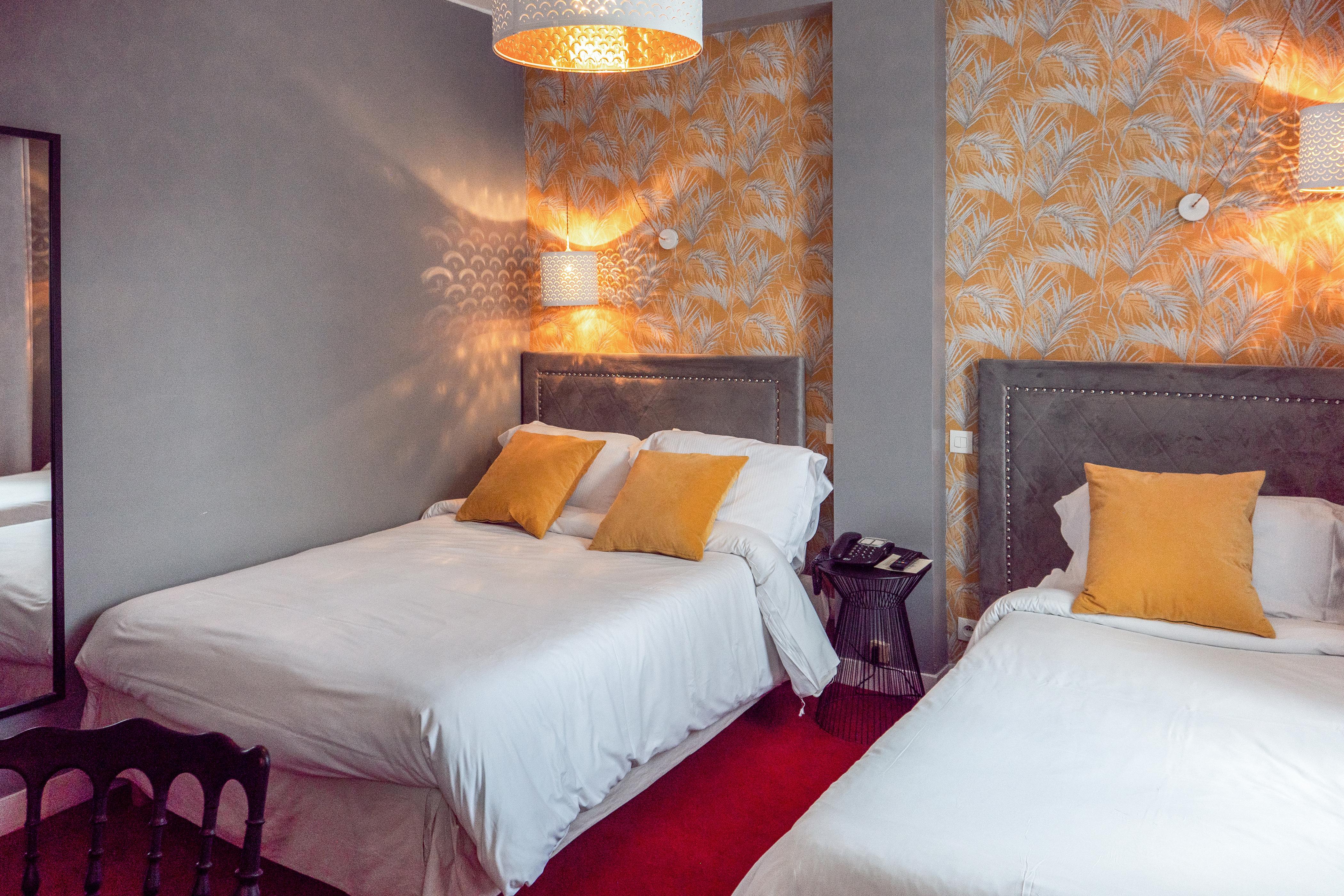 Le Boeuf Couronne - Hotel & Restaurant Chartres- Logis Hotels エクステリア 写真