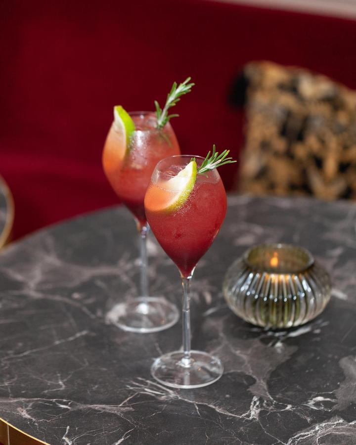Le Boeuf Couronne - Hotel & Restaurant Chartres- Logis Hotels エクステリア 写真
