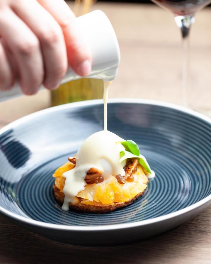 Le Boeuf Couronne - Hotel & Restaurant Chartres- Logis Hotels エクステリア 写真