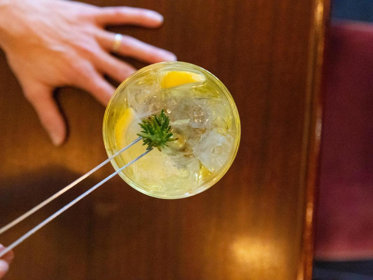 Le Boeuf Couronne - Hotel & Restaurant Chartres- Logis Hotels エクステリア 写真
