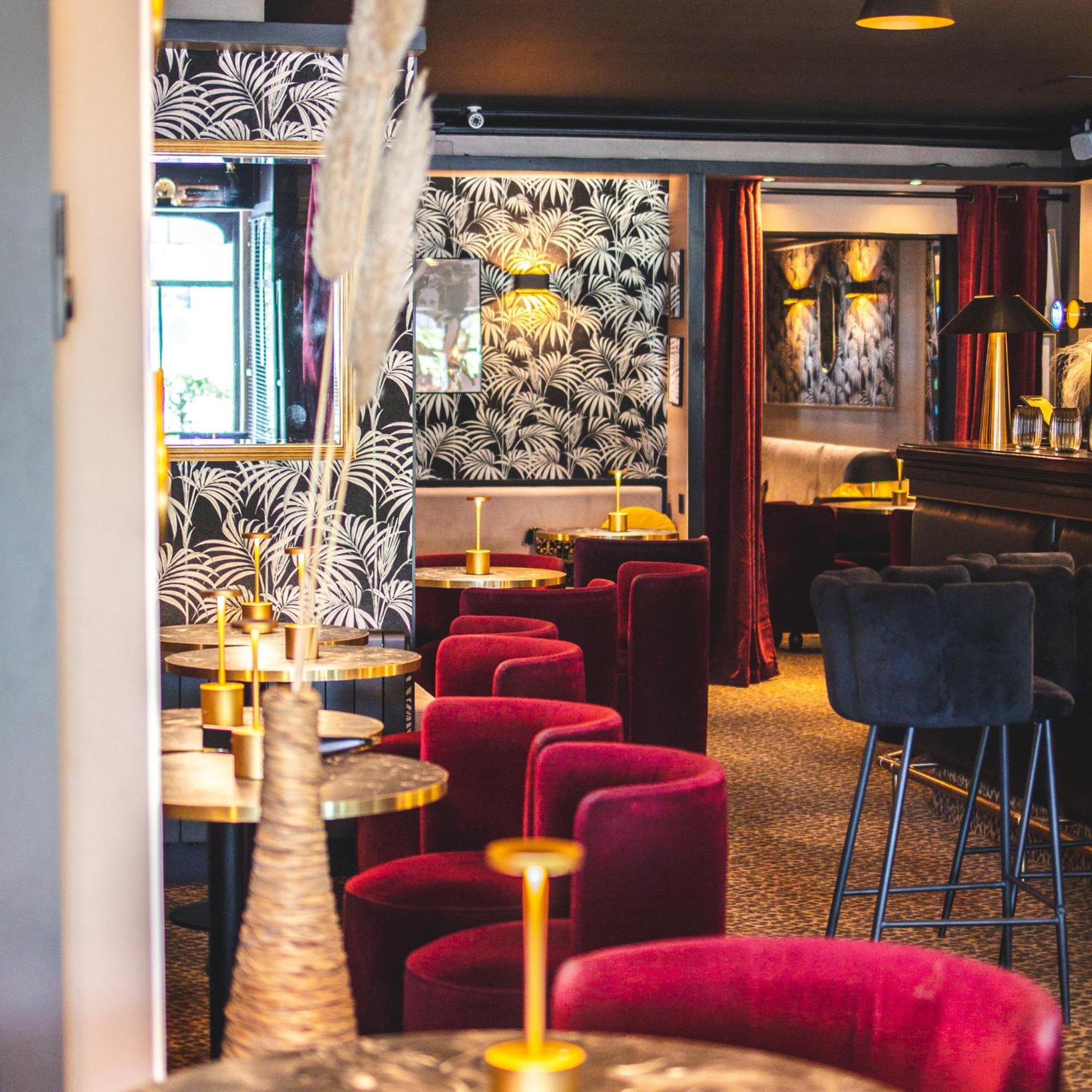 Le Boeuf Couronne - Hotel & Restaurant Chartres- Logis Hotels エクステリア 写真